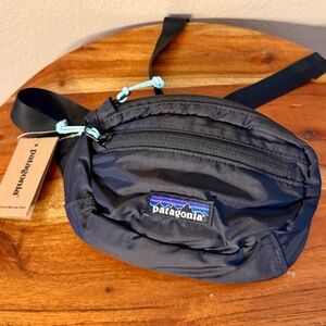 Patagonia LW Travel Mini Hip Pack Black Ultralight Fanny Pack NWT Rare Colorway